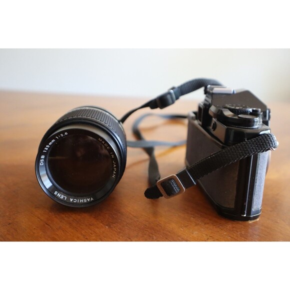 Yashica FX-3 35mm Film SLR Camera with DSB 135mm Lens Japan For Parts/Repair - Picture 3 of 13